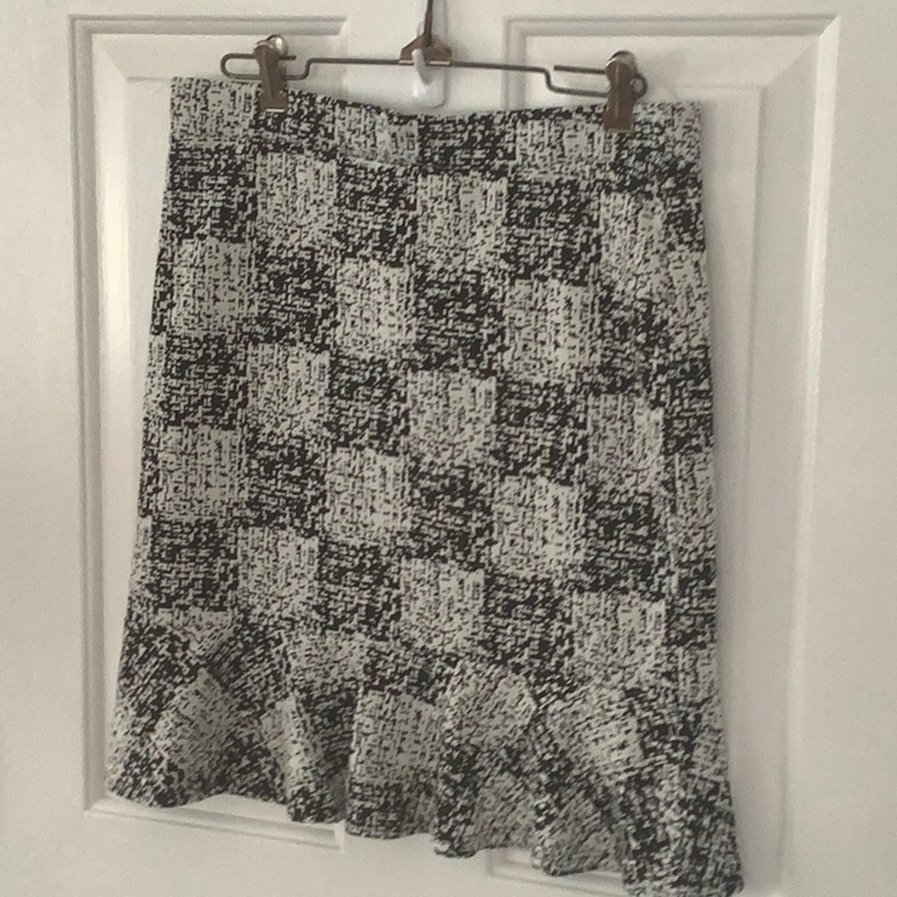 Black and off-white skirt with ruffle bottom